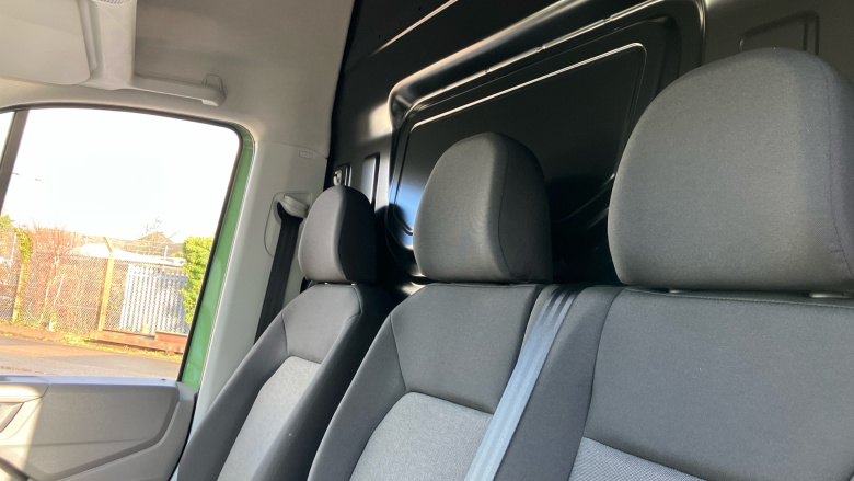 Volkswagen Crafter Cr35 Mwb Diesel Fwd 2.0 TDI 140PS Commerce Plus High Roof Van